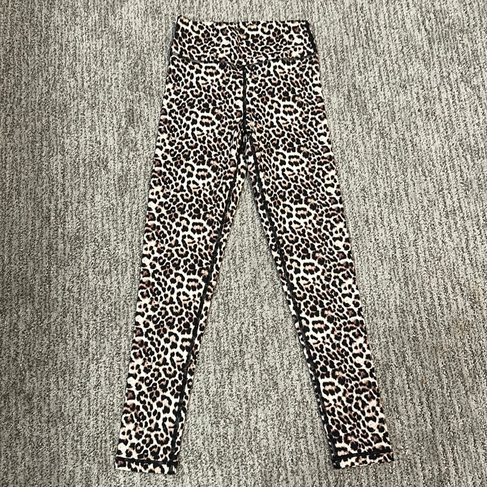 Zyia Leopard Scrunchy What Hi-Rise 7/8 24” leggings